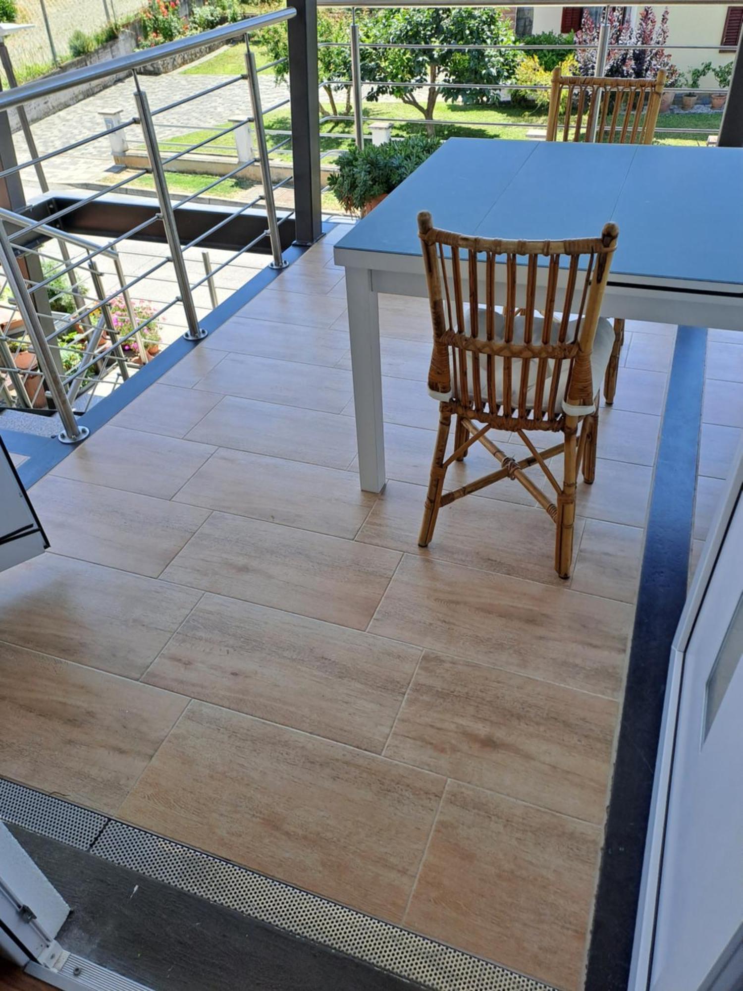 Mvm Apartment With Terrace Izola Esterno foto